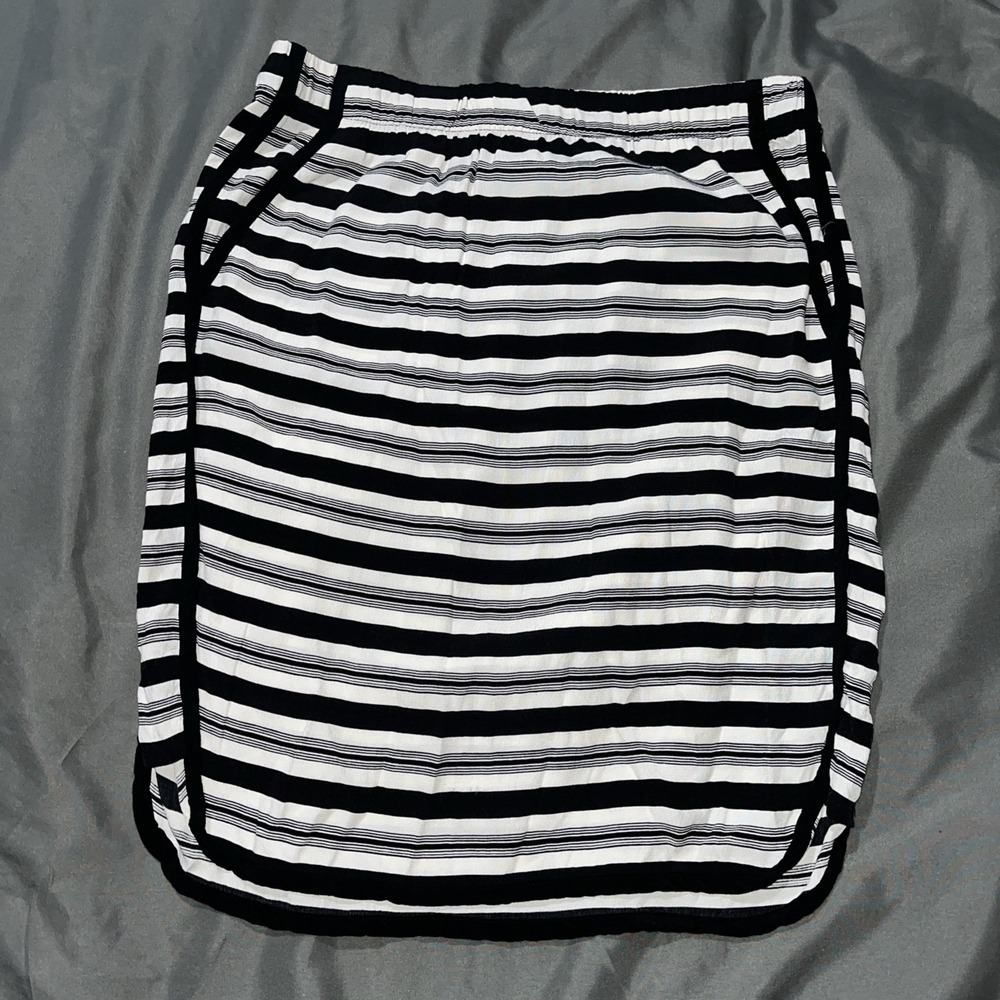 LOFT Women Golf Hiking Skirt Petite Small Black White Striped Straight Pockets